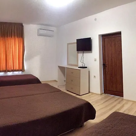 וילה надежда